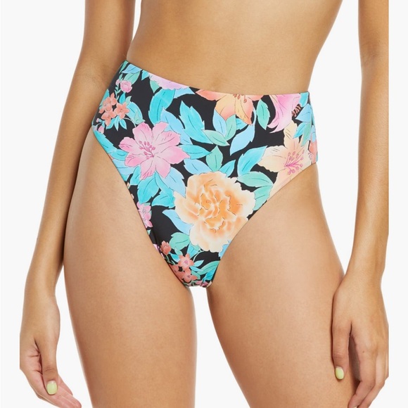 Billabong Swim Suit - Picture 3 of 5